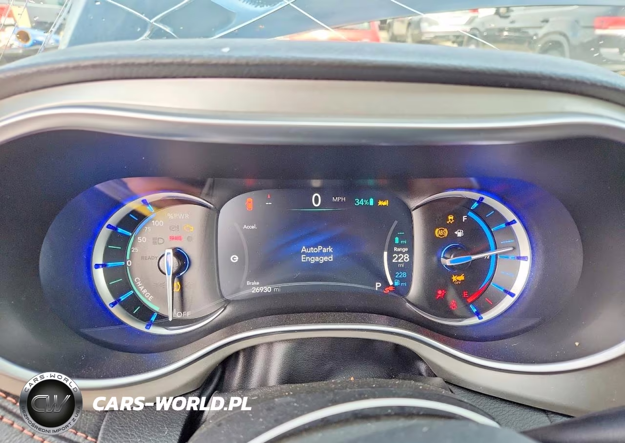 2025 Chrysler Pacifica Hybrid Pinnacle VIN:2C4RC1N72SR500146 - 9