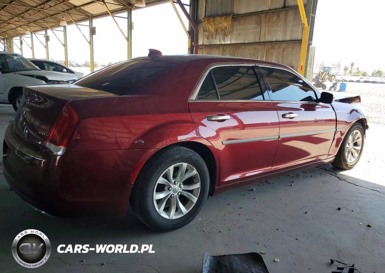 2015 Chrysler 300 Limited VIN:2C3CCAAG0FH894032 - 3