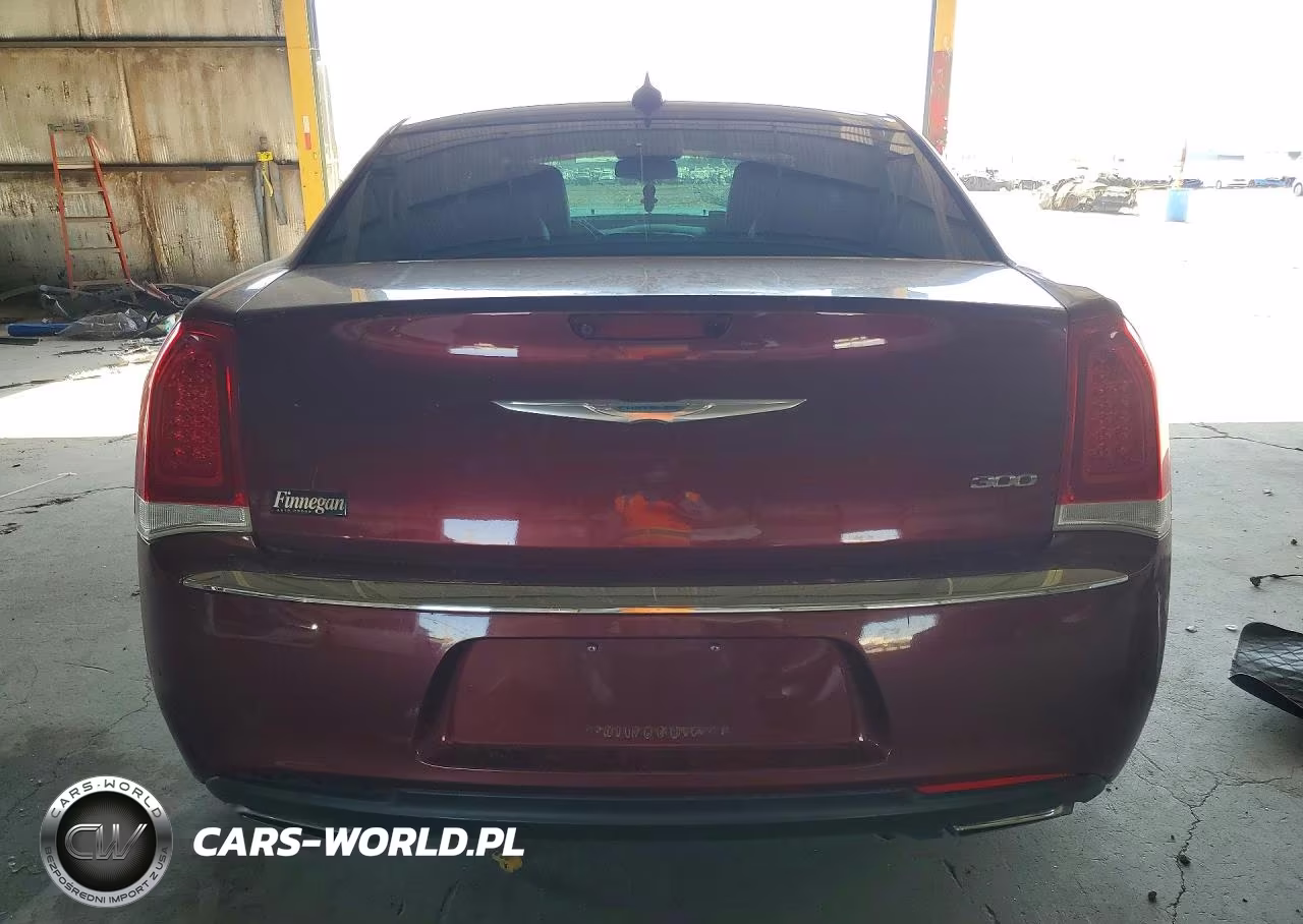 2015 Chrysler 300 Limited VIN:2C3CCAAG0FH894032 - 6