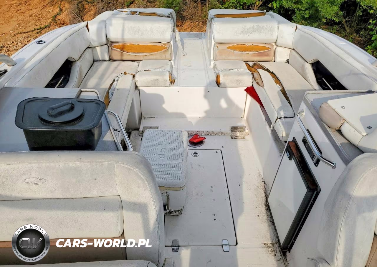2007 Regal Boat 28' Regal - Boat VIN:RGMWG022B607 - 6