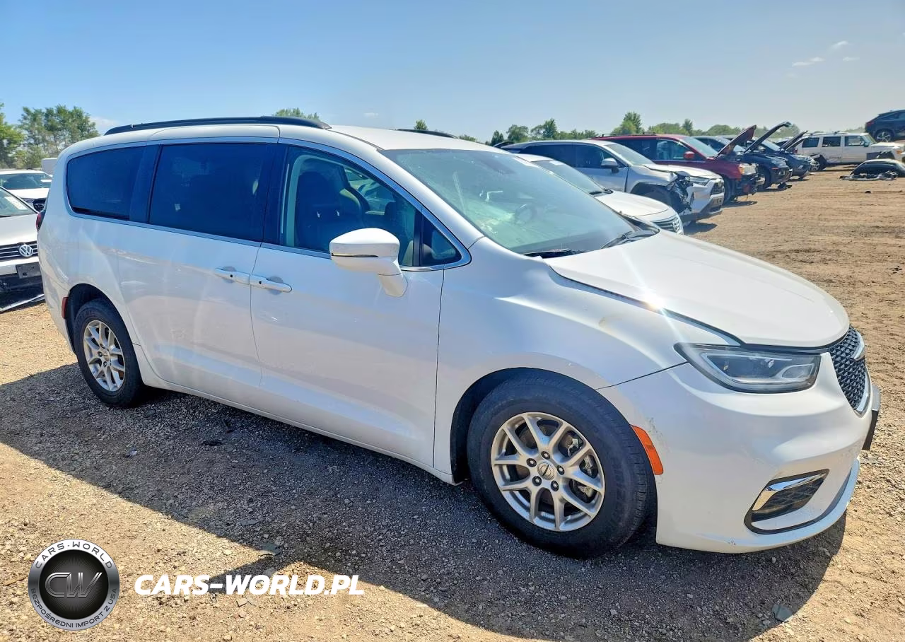 2022 Chrysler Pacifica Touring L VIN:2C4RC1BG6NR138993 - 4