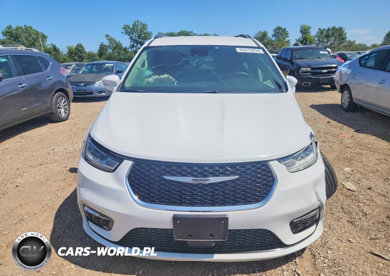 2022 Chrysler Pacifica Touring L VIN:2C4RC1BG6NR138993 - 5