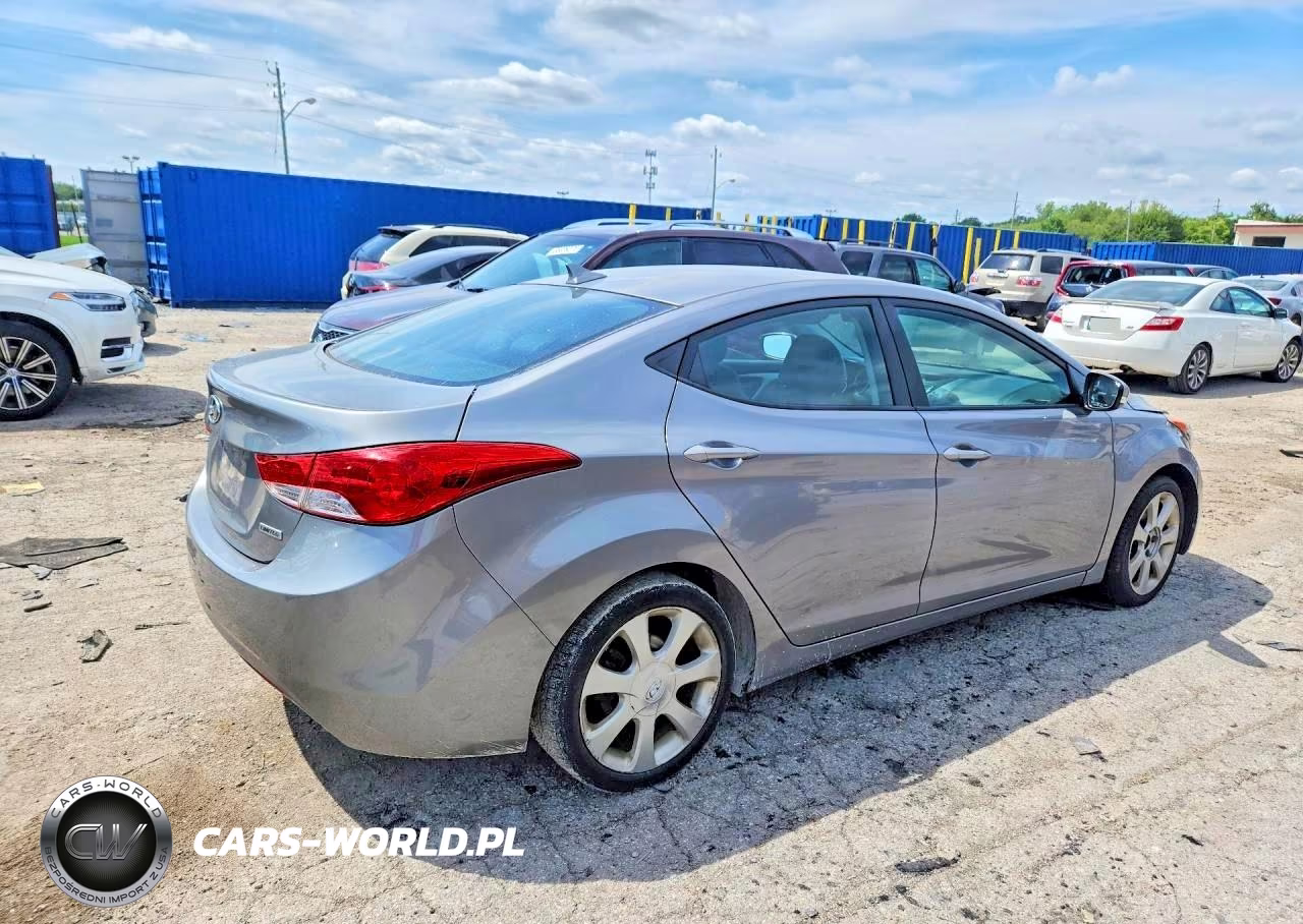 2013 Hyundai Elantra Limited VIN:KMHDH4AE8DU640575 - 3