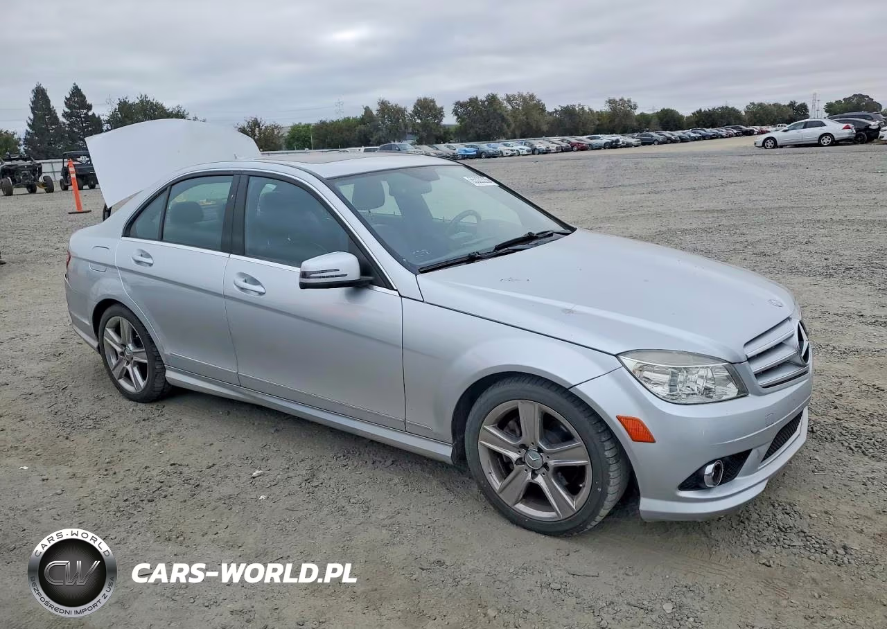 2010 Mercedes-Benz C 300 VIN:WDDGF5EBXAR121058 - 4