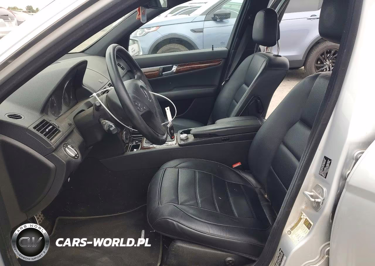 2010 Mercedes-Benz C 300 VIN:WDDGF5EBXAR121058 - 7