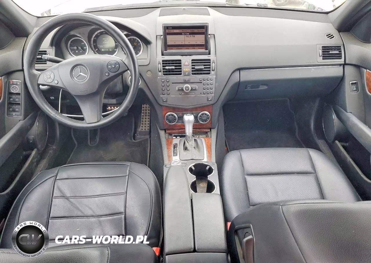 2010 Mercedes-Benz C 300 VIN:WDDGF5EBXAR121058 - 8