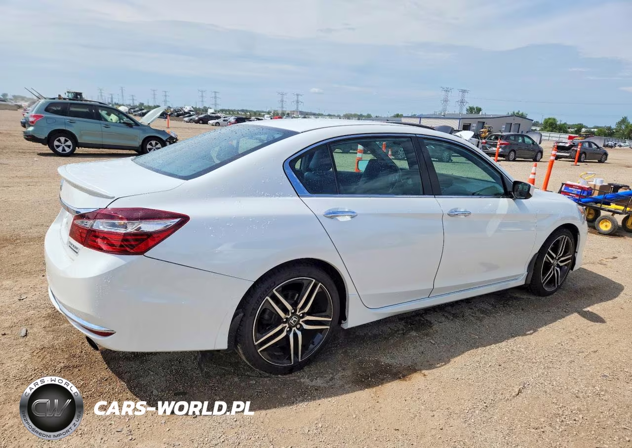 2017 Honda Accord Sport Special Edition VIN:1HGCR2F13HA119960 - 3
