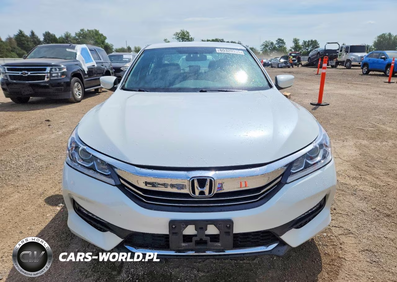 2017 Honda Accord Sport Special Edition VIN:1HGCR2F13HA119960 - 5