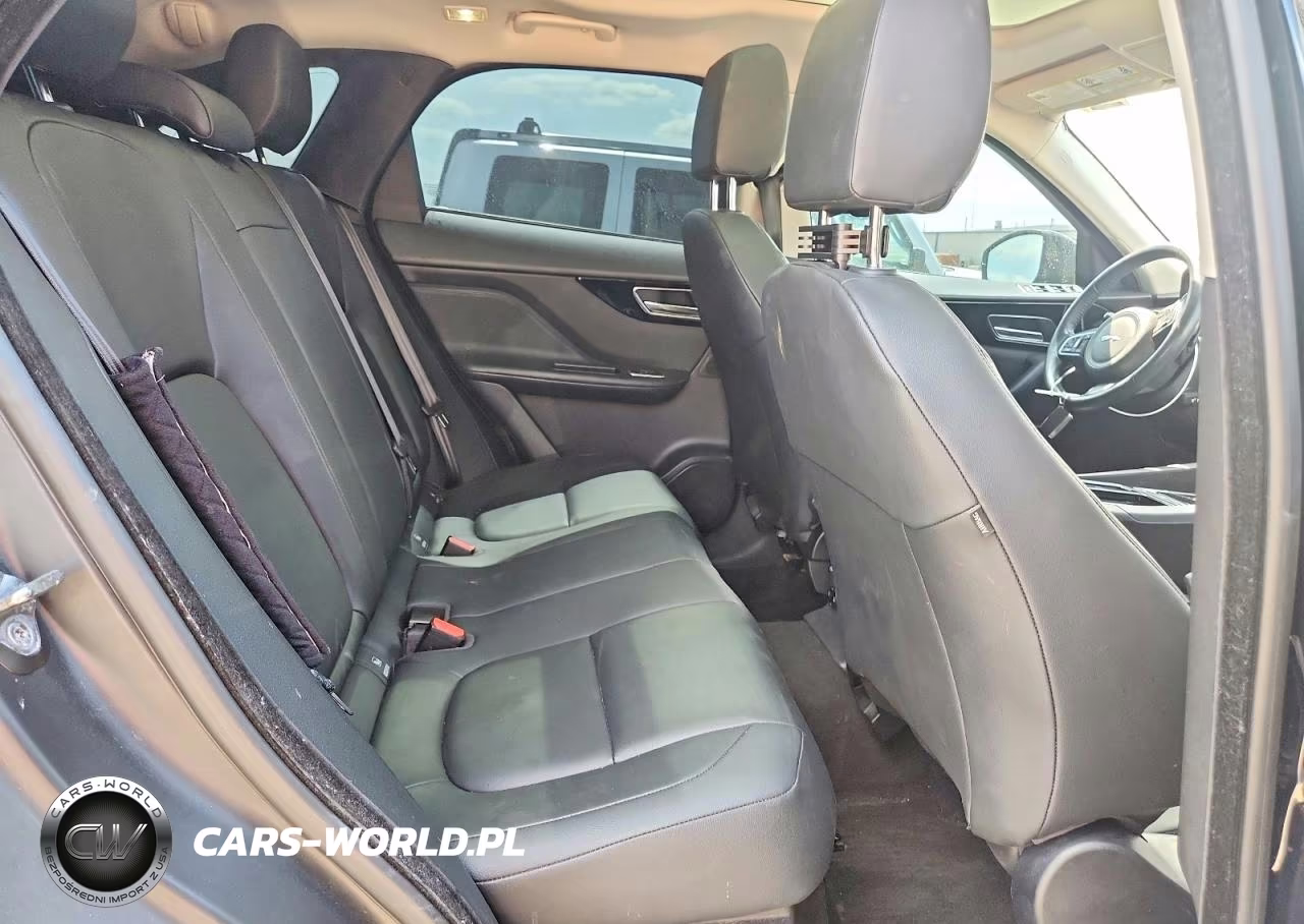 2018 Jaguar F-Pace Premium VIN:SADCJ2FX7JA293180 - 10