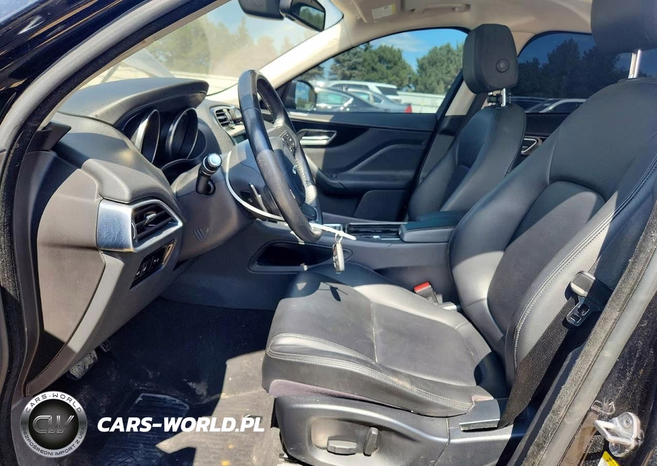 2018 Jaguar F-Pace Premium VIN:SADCJ2FX7JA293180 - 7
