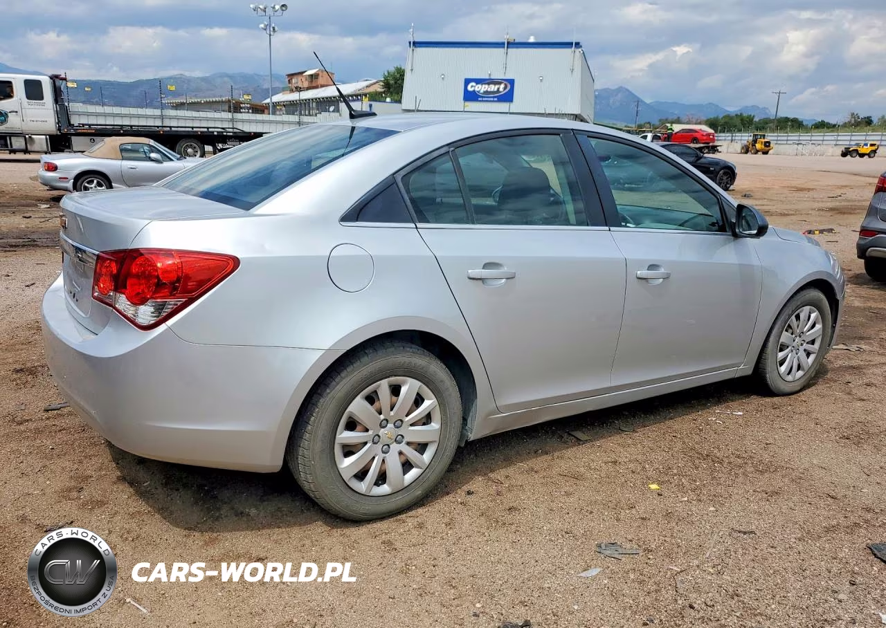2011 Chevrolet Cruze Ls VIN:1G1PC5SH1B7156217 - 3