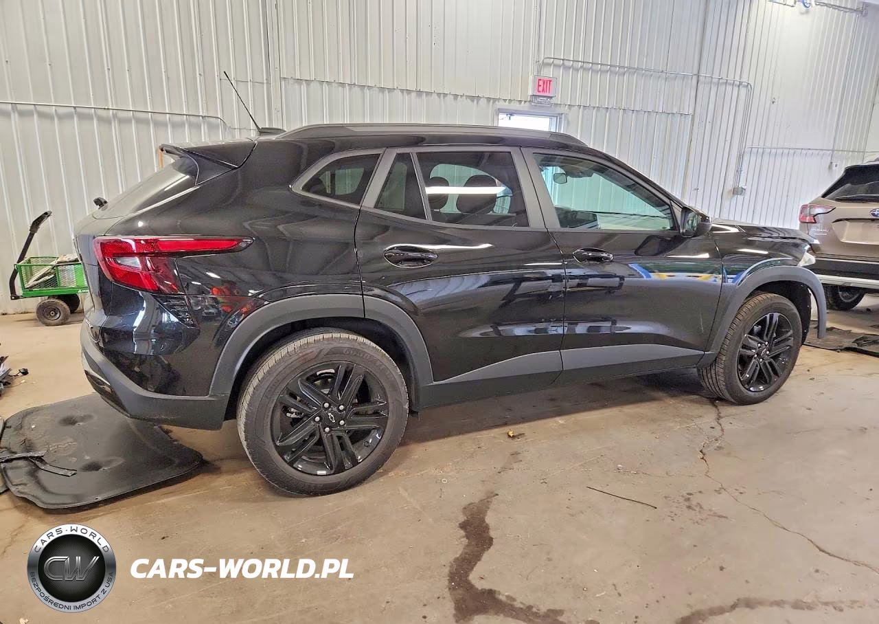 2025 Chevrolet Trax Activ VIN:KL77LKEP3SC341849 - 3
