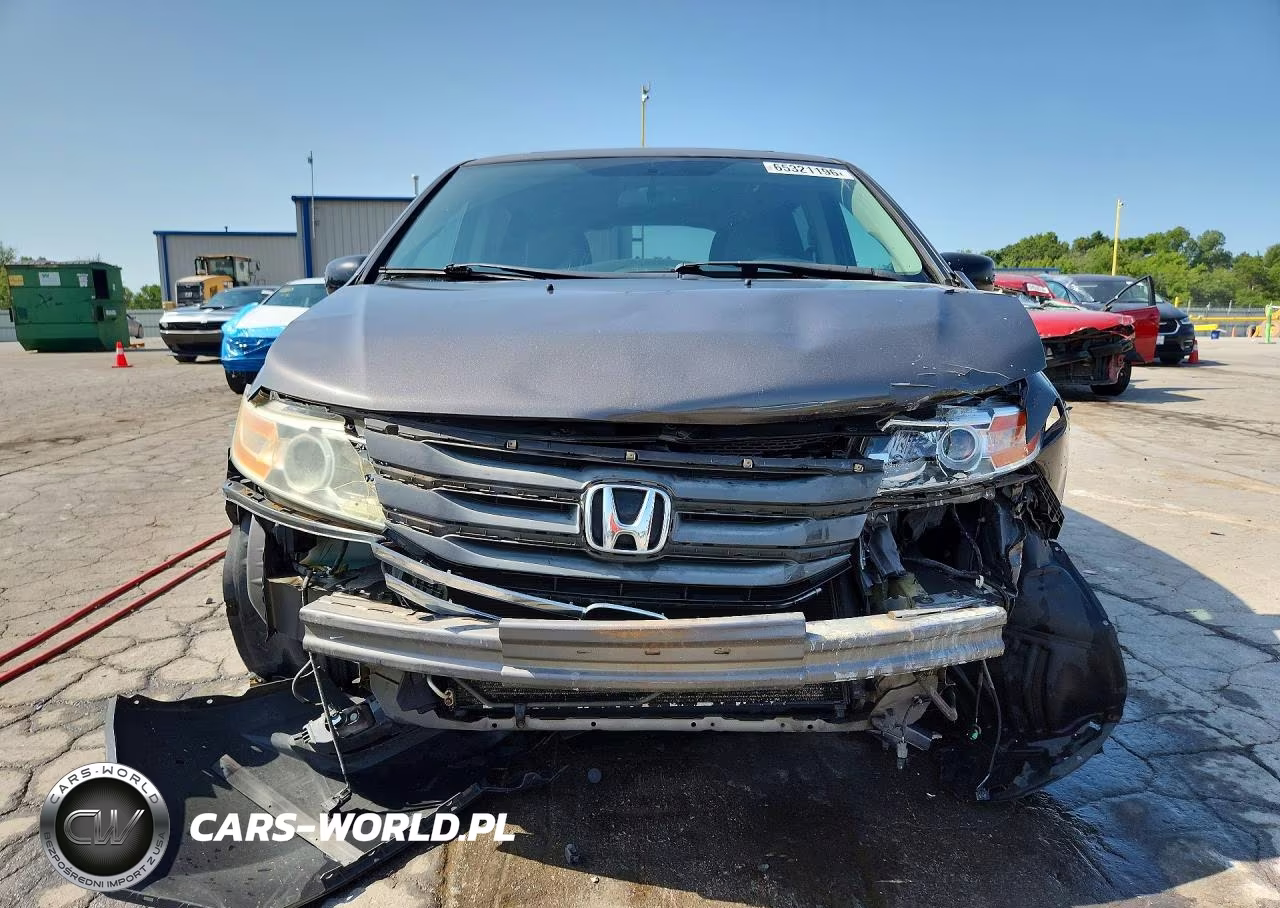 2013 Honda Odyssey Touring VIN:5FNRL5H94DB008270 - 5