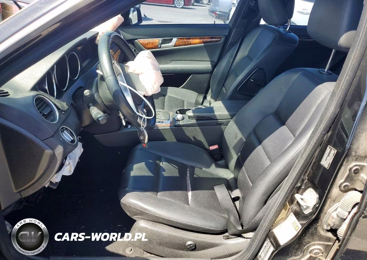 2012 Mercedes-Benz C 300 4Matic VIN:WDDGF8BB8CR208577 - 7