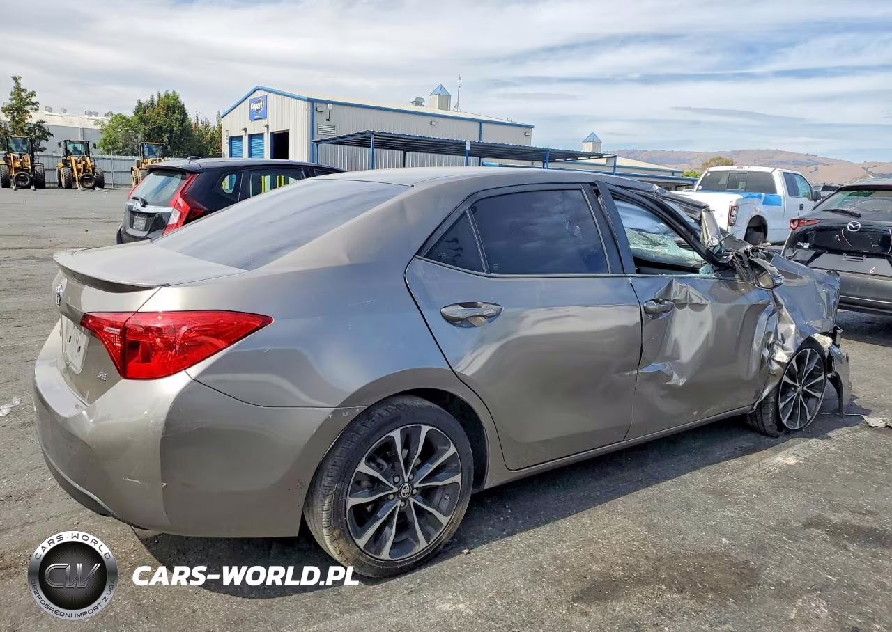 2019 Toyota Corolla Se VIN:5YFBURHE1KP878448 - 3