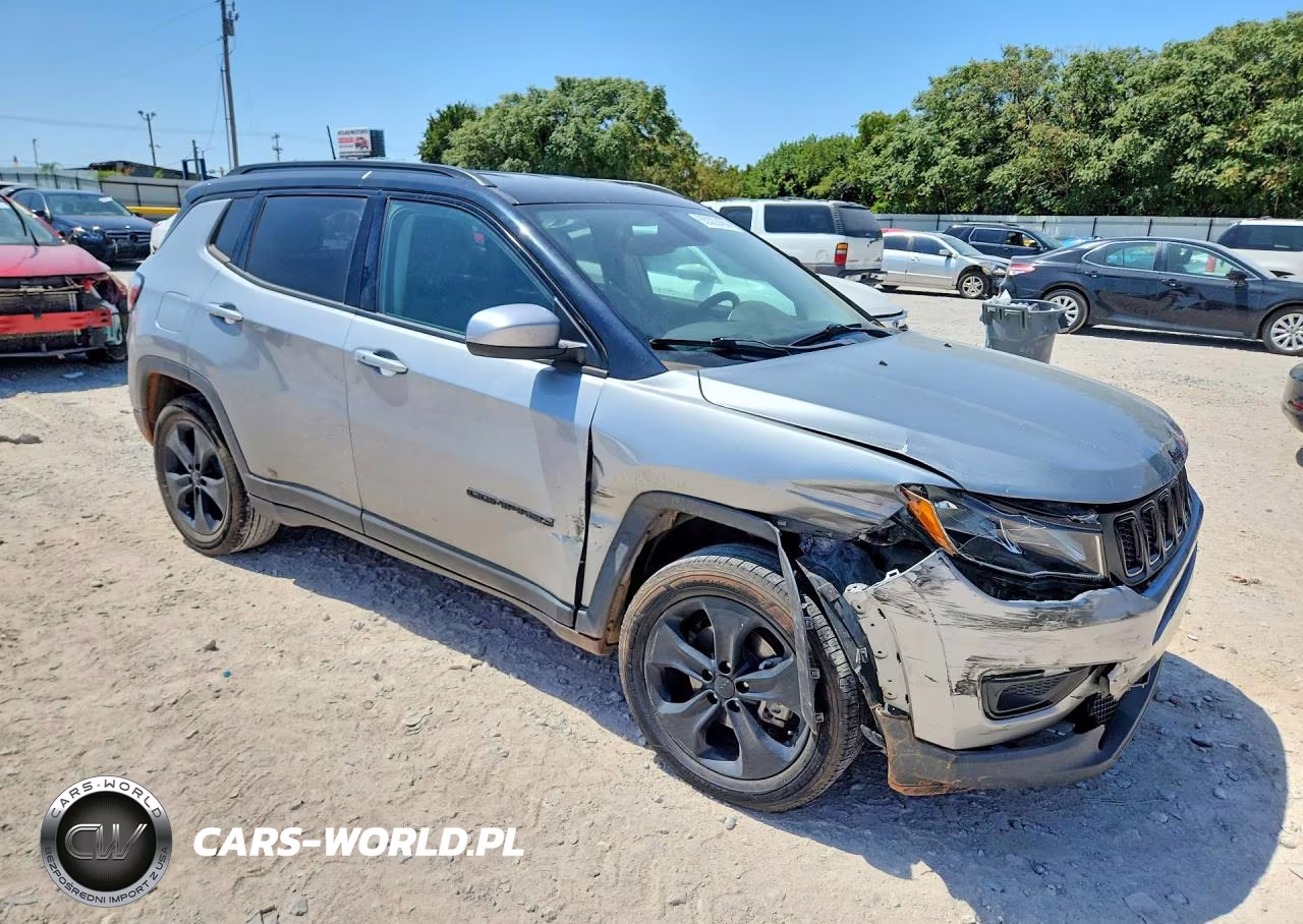 2021 Jeep Compass Latitude VIN:3C4NJCBB4MT526496 - 4