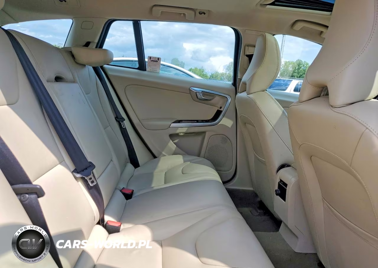 2015 Volvo V60 Premier+ VIN:YV1612SC0F1189076 - 10