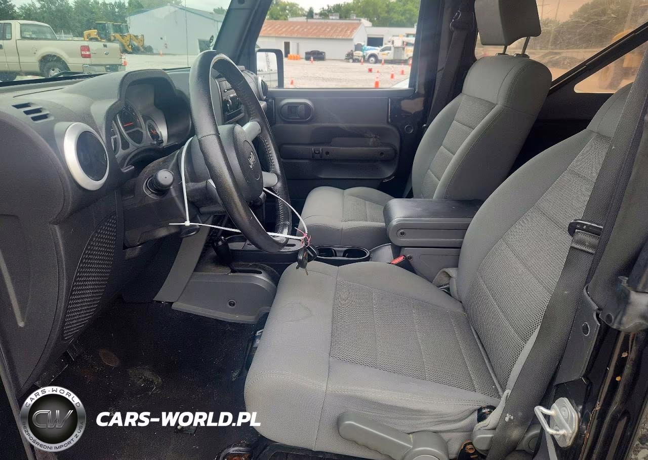 2009 Jeep Wrangler Sahara VIN:1J4FA54139L775910 - 7