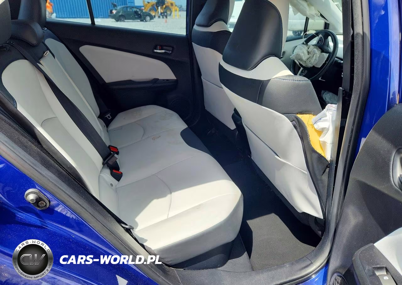 2017 Toyota Prius Four Touring VIN:JTDKARFU5H3529782 - 10