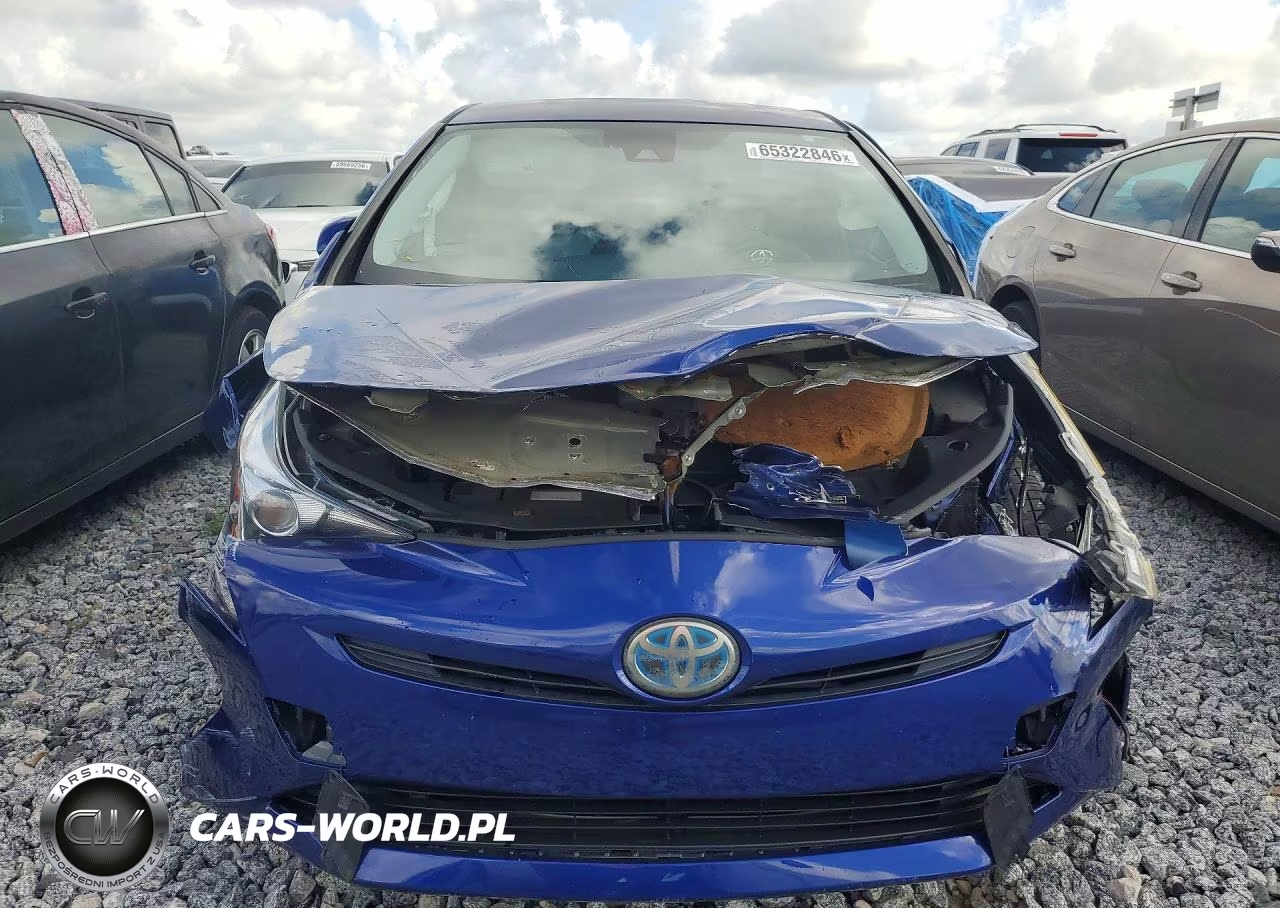 2017 Toyota Prius Four Touring VIN:JTDKARFU5H3529782 - 5