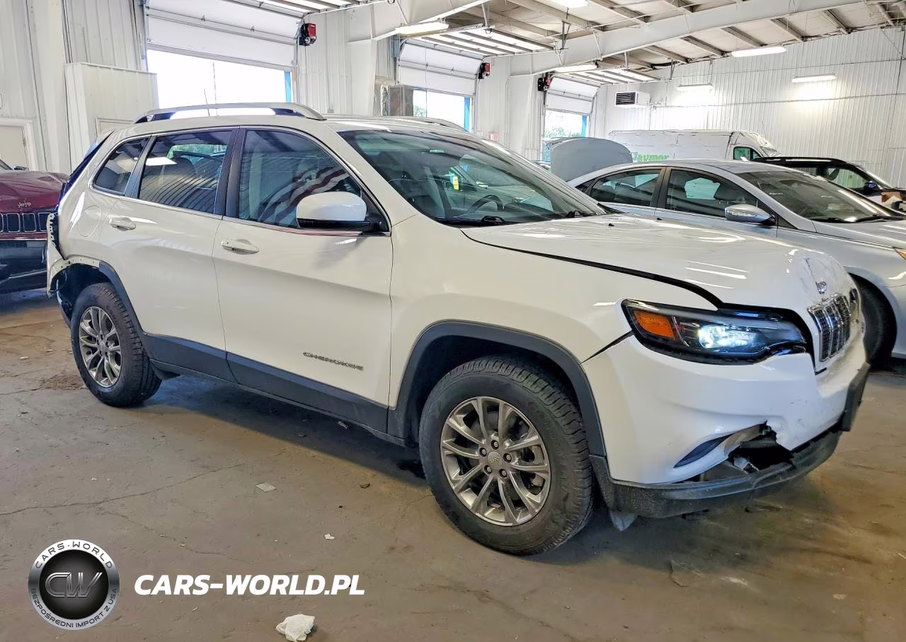 2021 Jeep Cherokee Latitude Lux VIN:1C4PJMMX9MD137110 - 4
