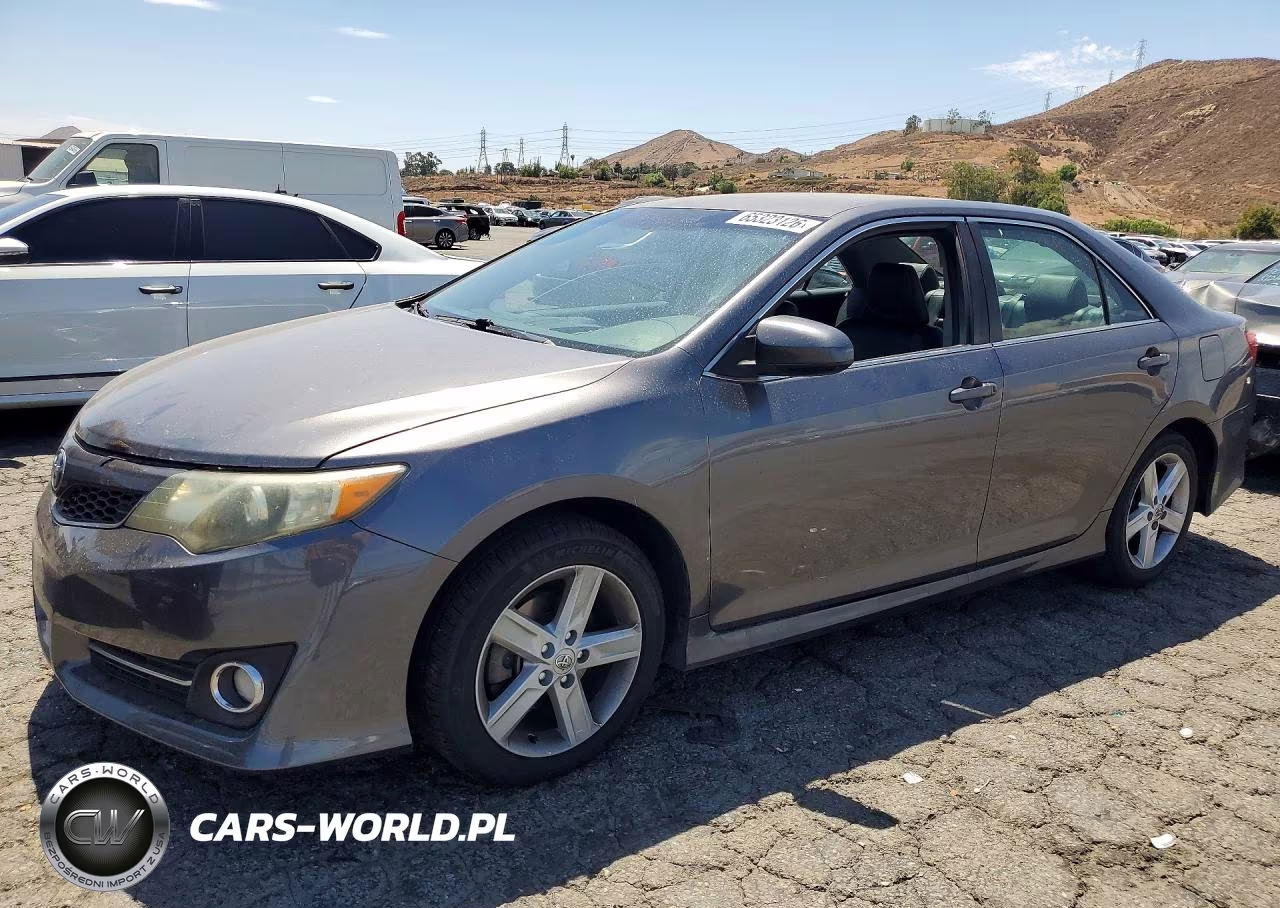 2014 Toyota Camry Se – zdjęcie 1 z 12
