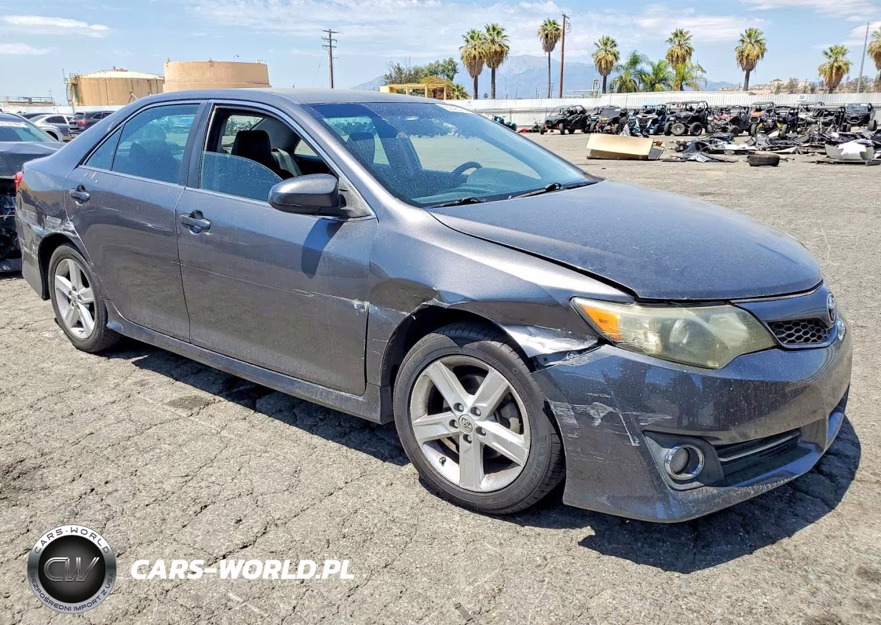 2014 Toyota Camry Se VIN:4T1BF1FK3EU369713 - 4