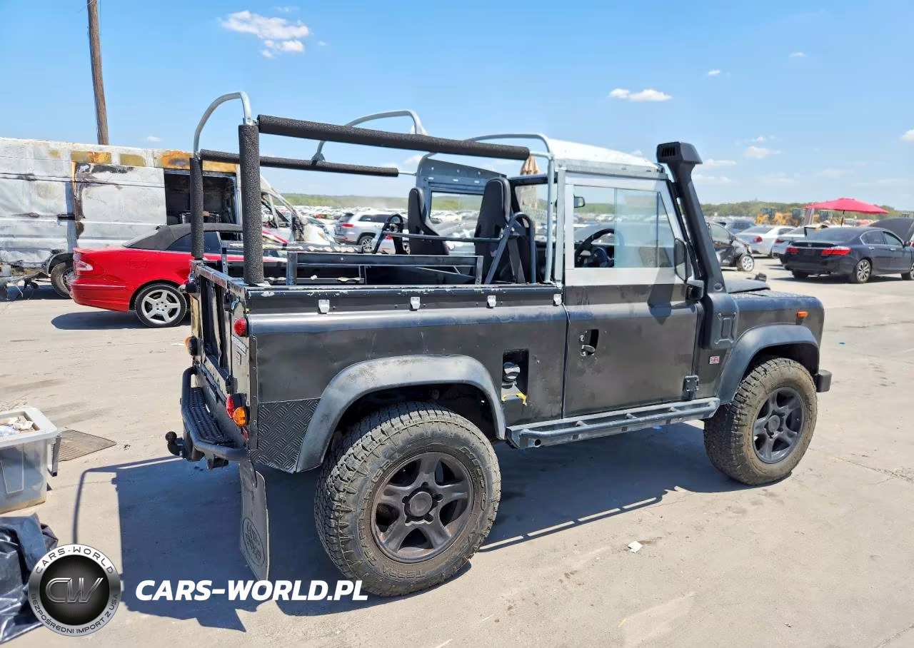 1995 Land Rover Defender 110 1St Edition VIN:SALLDVAF7MA956883 - 3