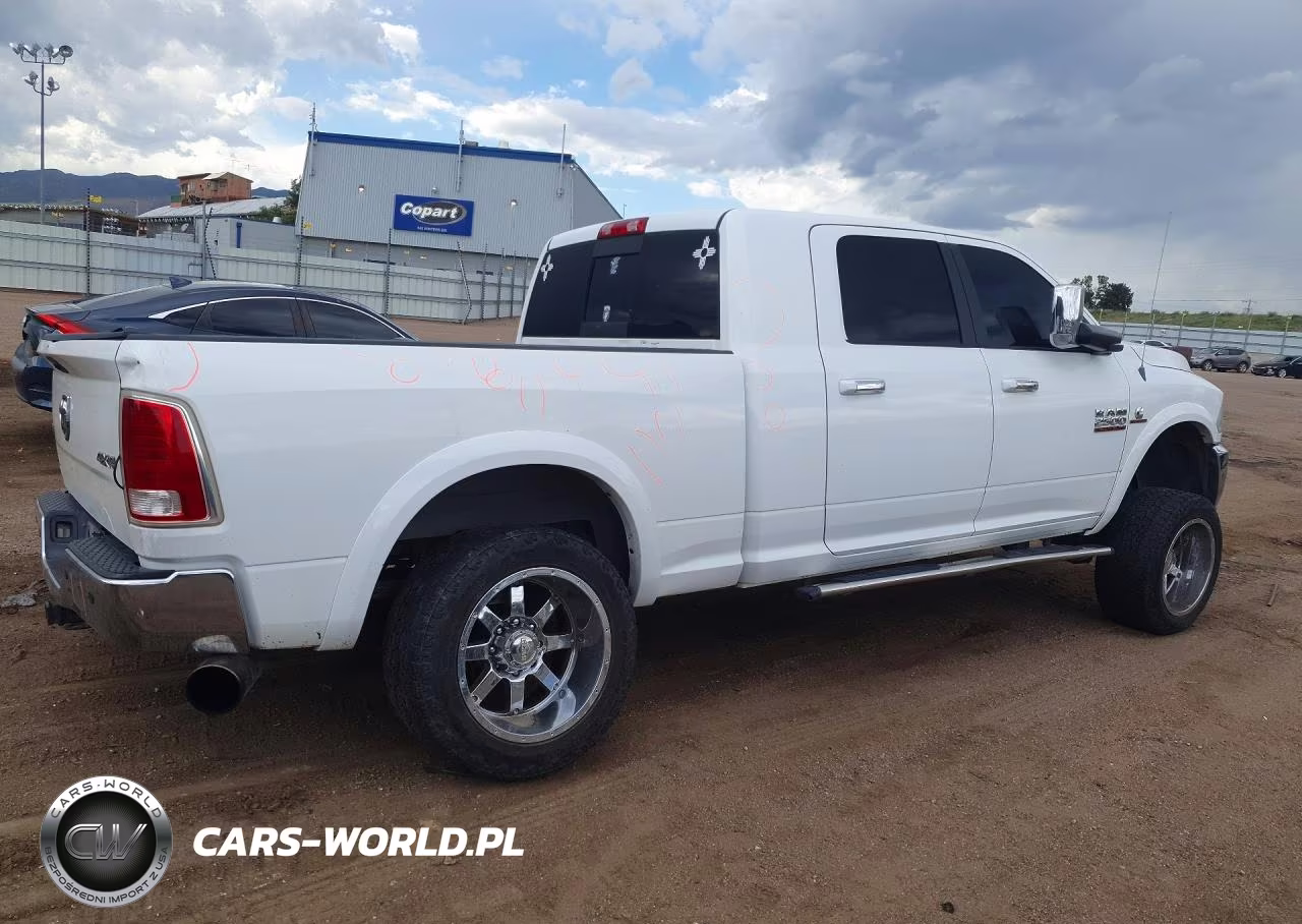 2013 Ram 2500 Laramie VIN:3C6UR5NL1DG513130 - 3