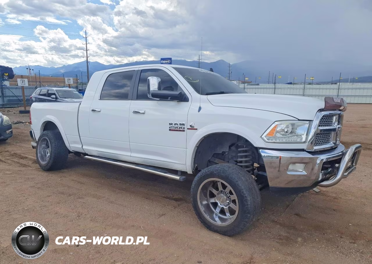 2013 Ram 2500 Laramie VIN:3C6UR5NL1DG513130 - 4