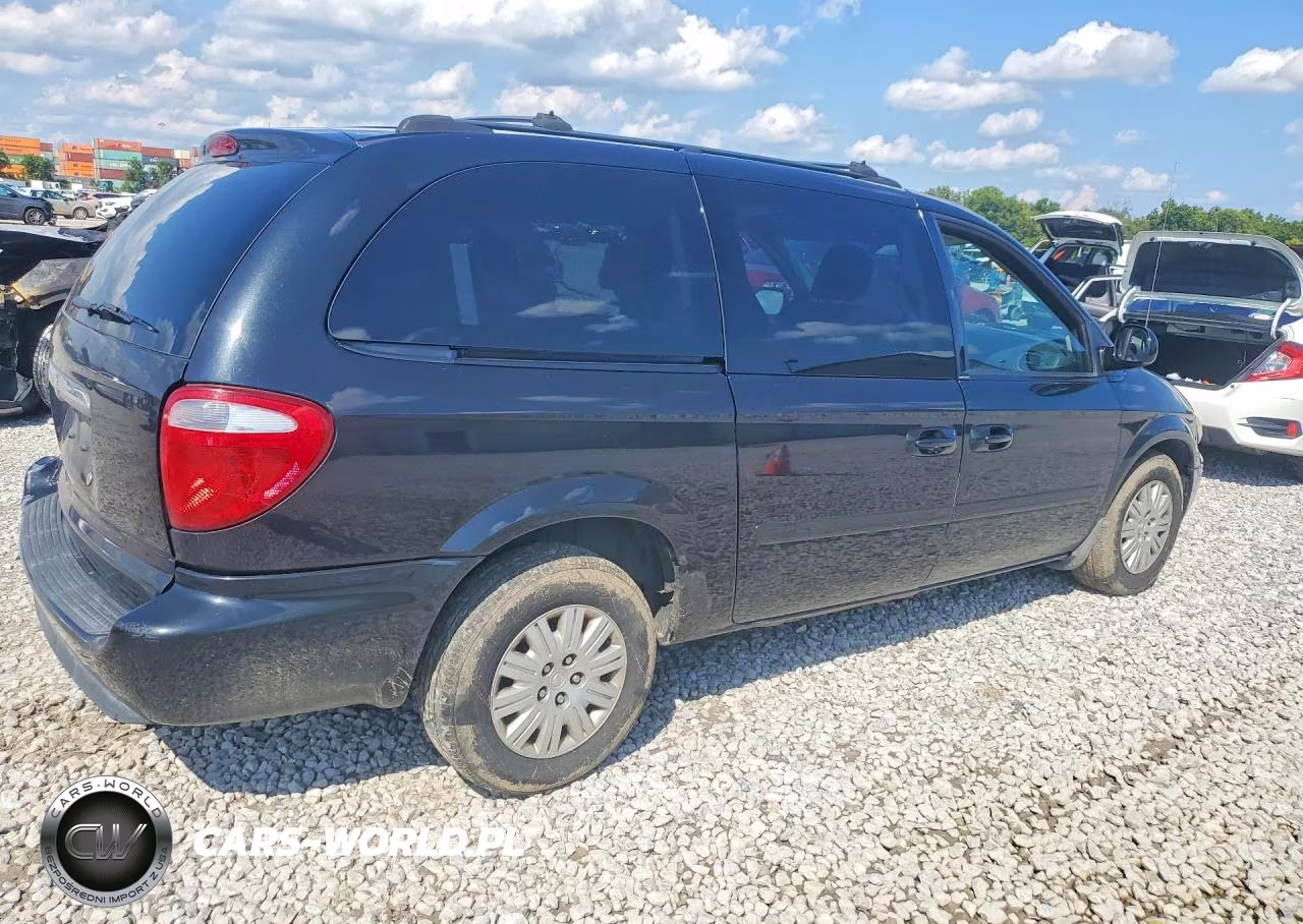 2005 Chrysler Town & Country Lx VIN:2C8GP44R25R473341 - 3