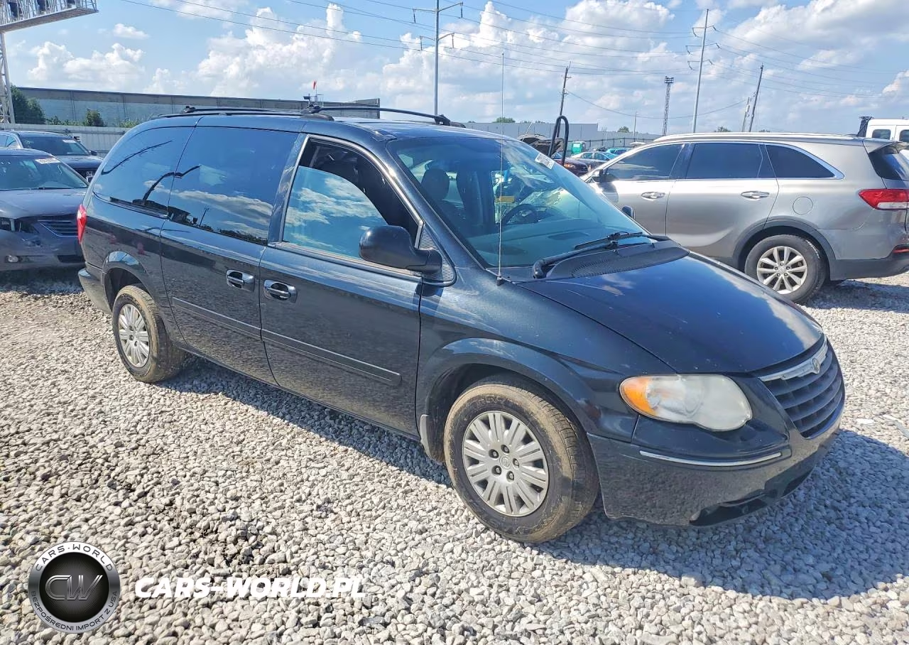 2005 Chrysler Town & Country Lx VIN:2C8GP44R25R473341 - 4