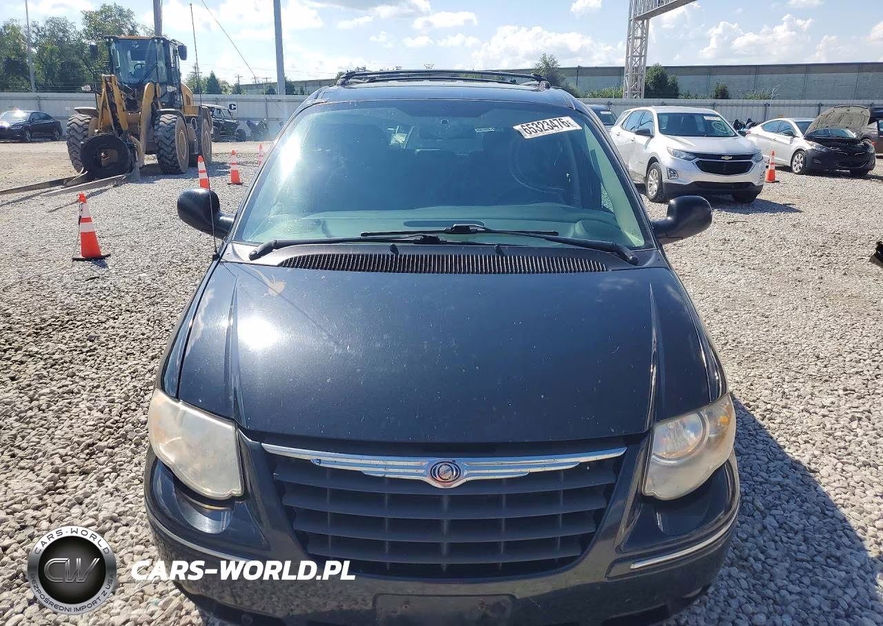 2005 Chrysler Town & Country Lx VIN:2C8GP44R25R473341 - 5