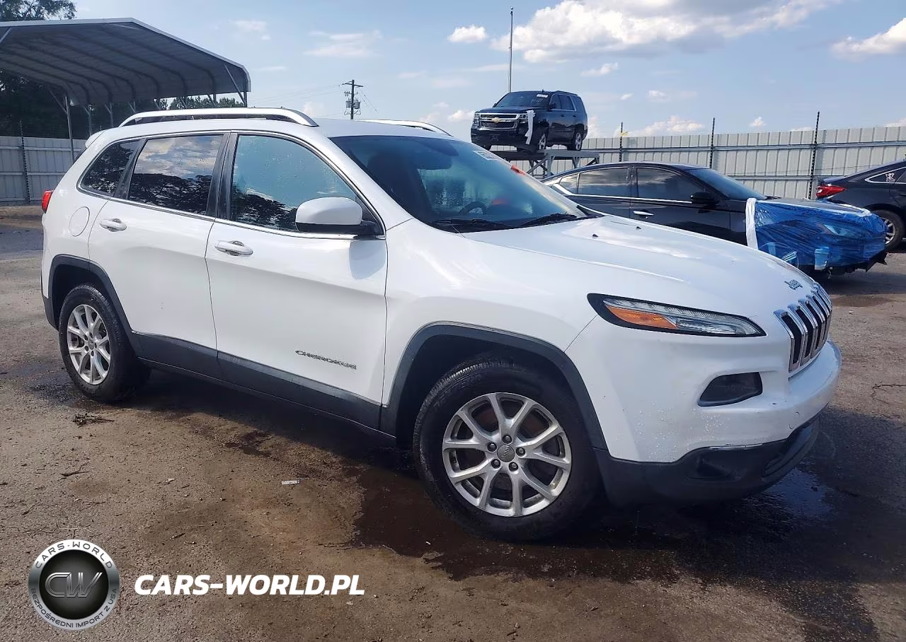2014 Jeep Cherokee Latitude VIN:1C4PJLCB4EW186706 - 4