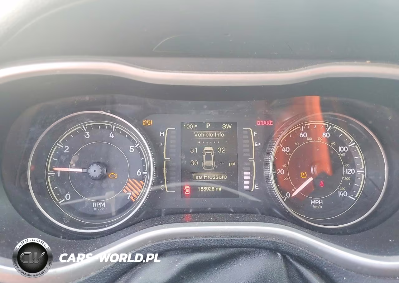 2014 Jeep Cherokee Latitude VIN:1C4PJLCB4EW186706 - 9