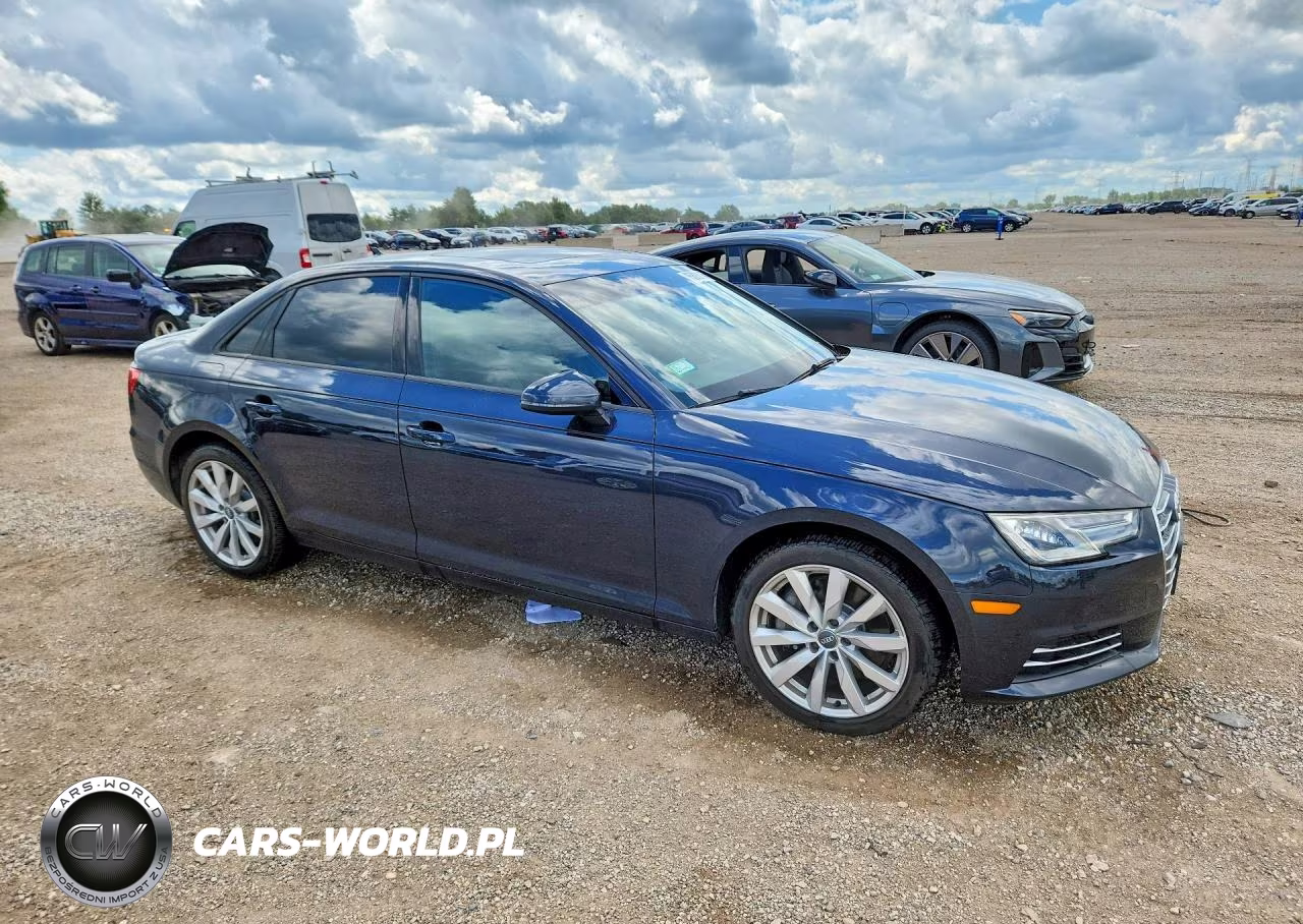 2017 Audi A4 Premium VIN:WAUANAF43HN031549 - 4