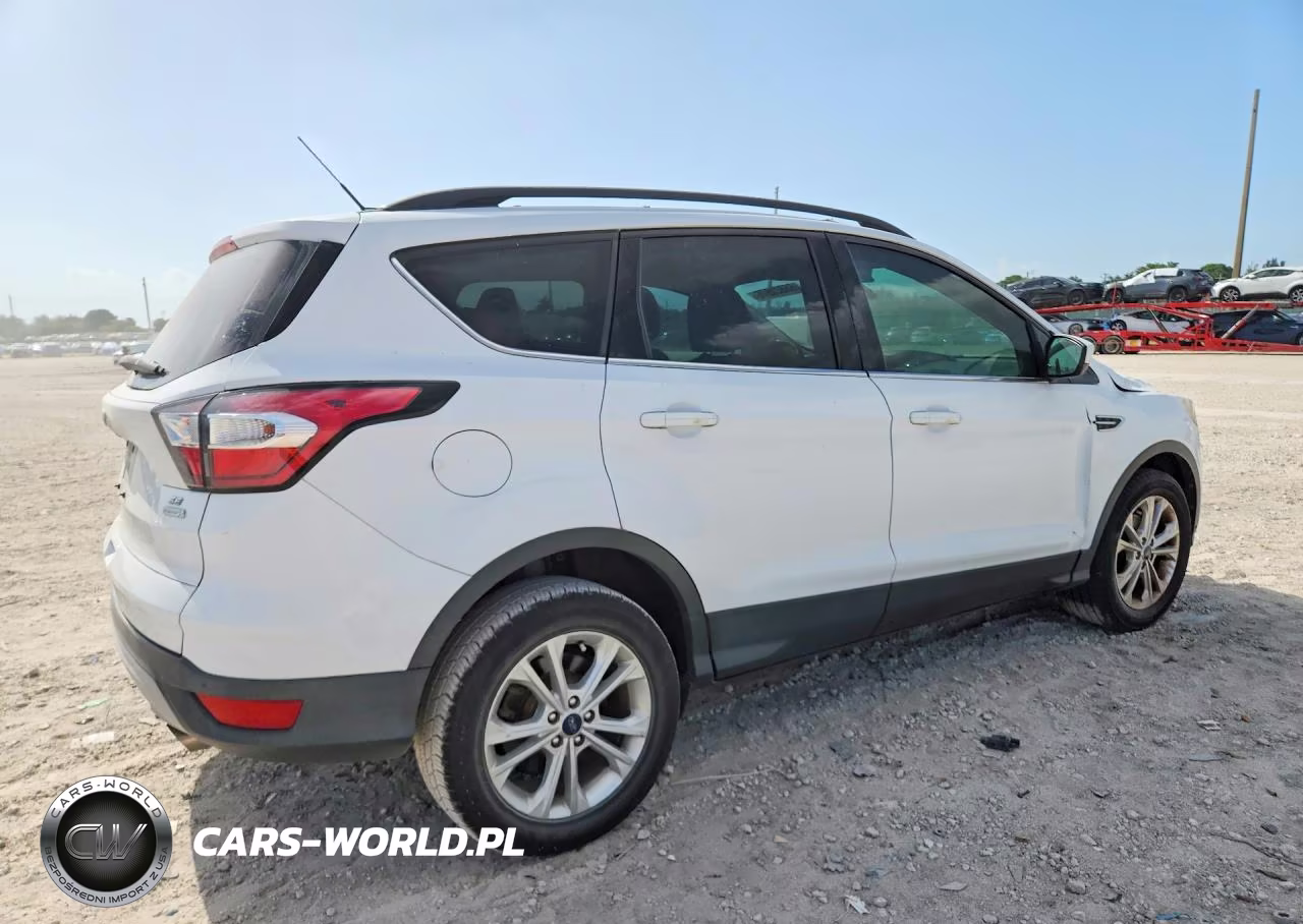 2017 Ford Escape Se VIN:1FMCU0GD6HUD64241 - 3