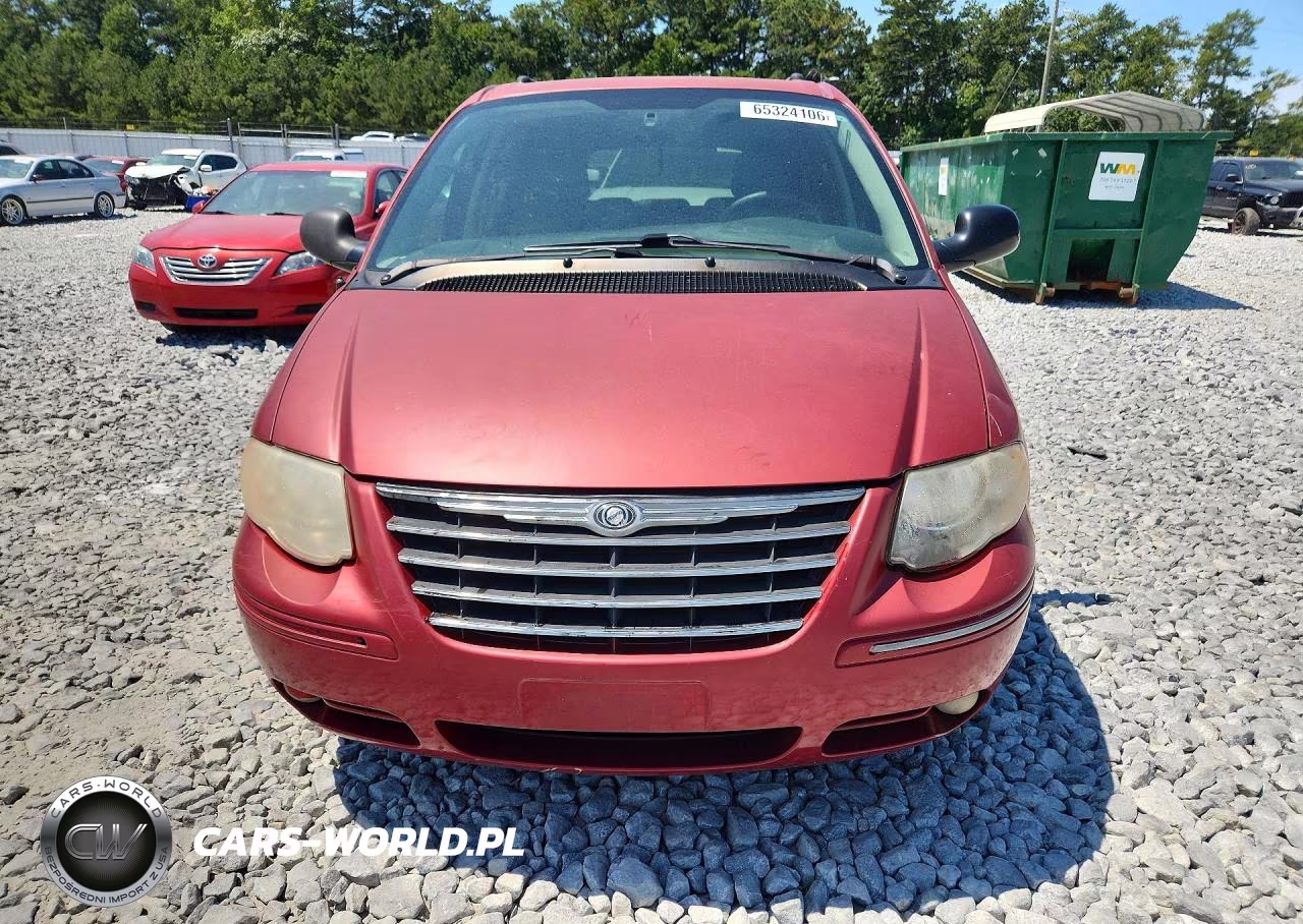 2005 Chrysler Town & Country Touring VIN:2C4GP54L85R536347 - 5