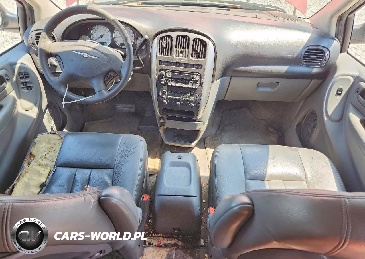 2005 Chrysler Town & Country Touring VIN:2C4GP54L85R536347 - 8