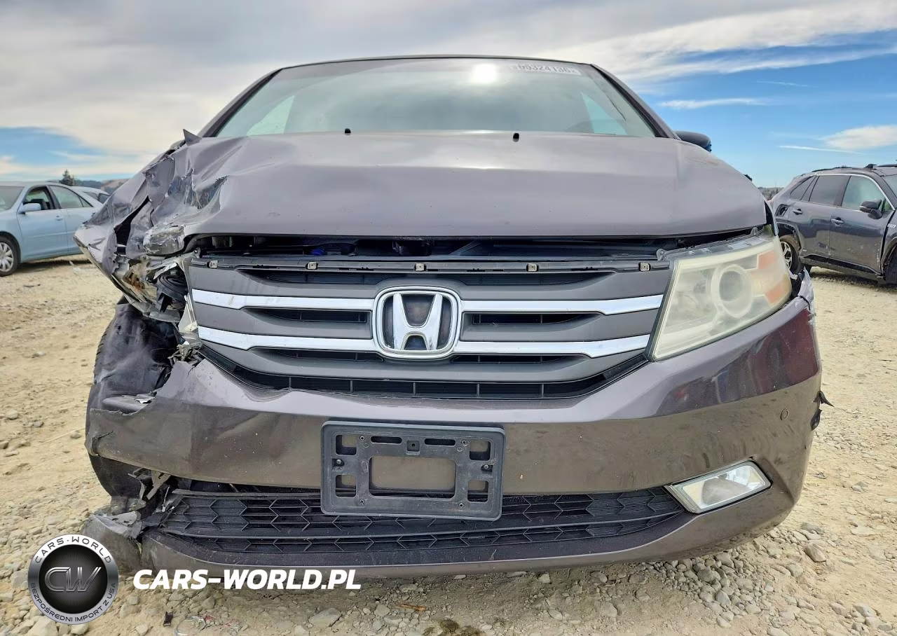 2013 Honda Odyssey Touring VIN:5FNRL5H9XDB042830 - 5