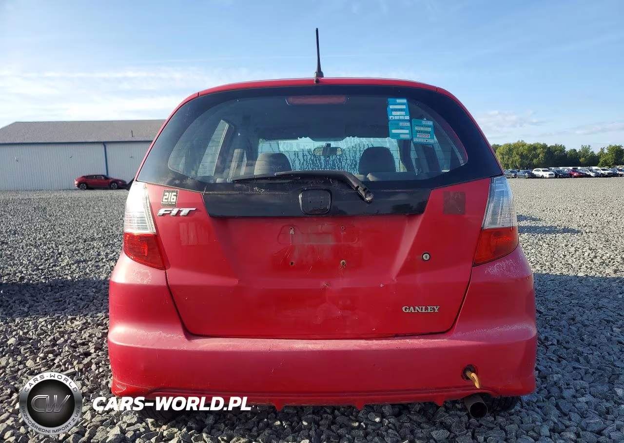 2010 Honda Fit VIN:JHMGE8H26AC015475 - 6