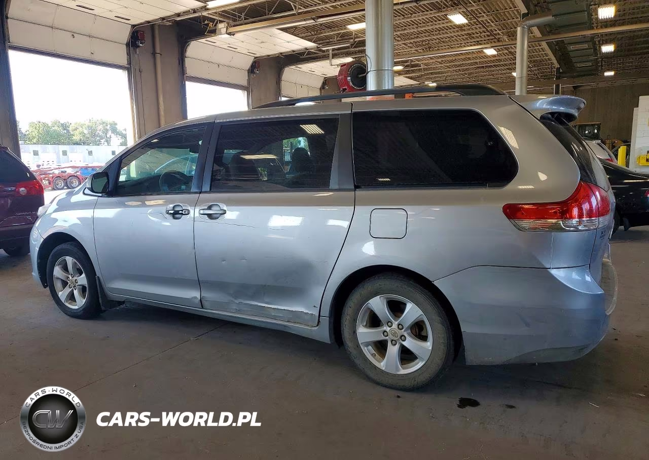 2011 Toyota Sienna Le VIN:5TDKK3DCXBS109929 - 2