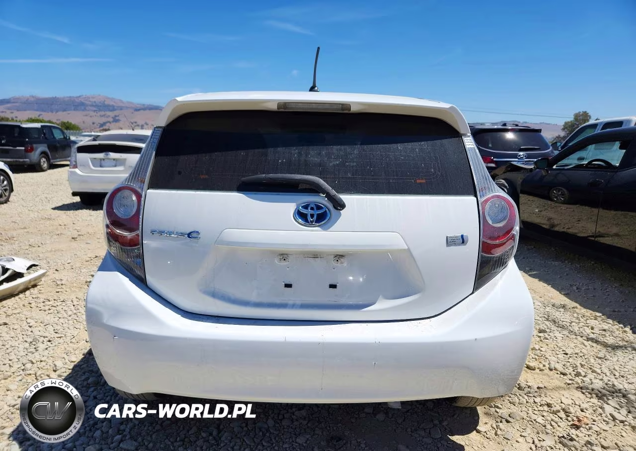 2013 Toyota Prius C One VIN:JTDKDTB30D1056302 - 6