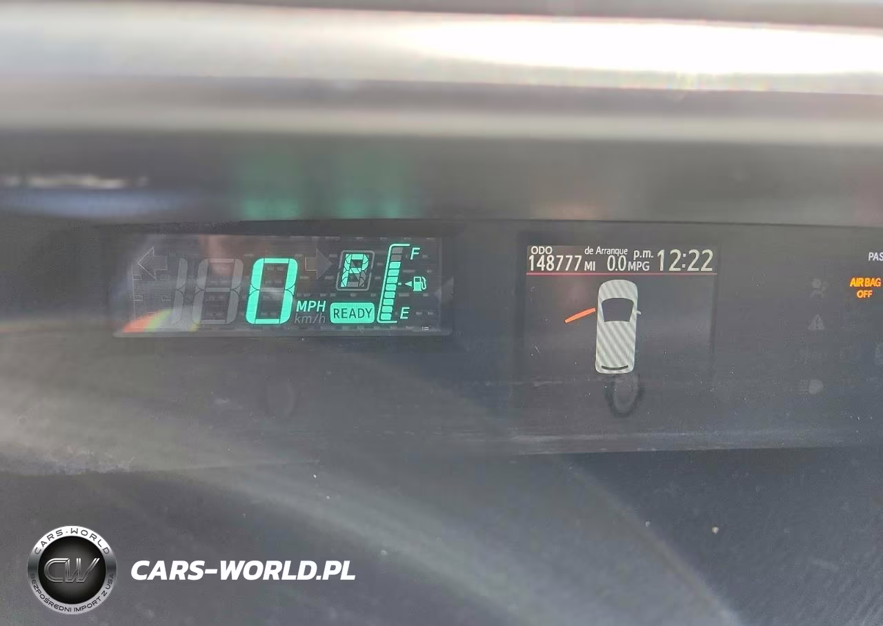 2013 Toyota Prius C One VIN:JTDKDTB30D1056302 - 9