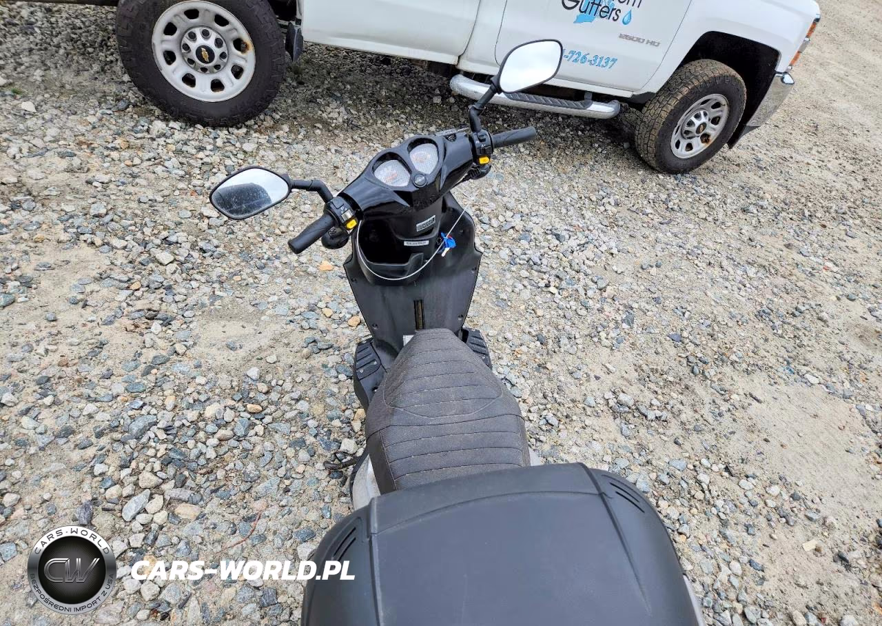 2020 Genuine Scooter Co. Roughhouse 50 VIN:RFVPMP204L1017560 - 6