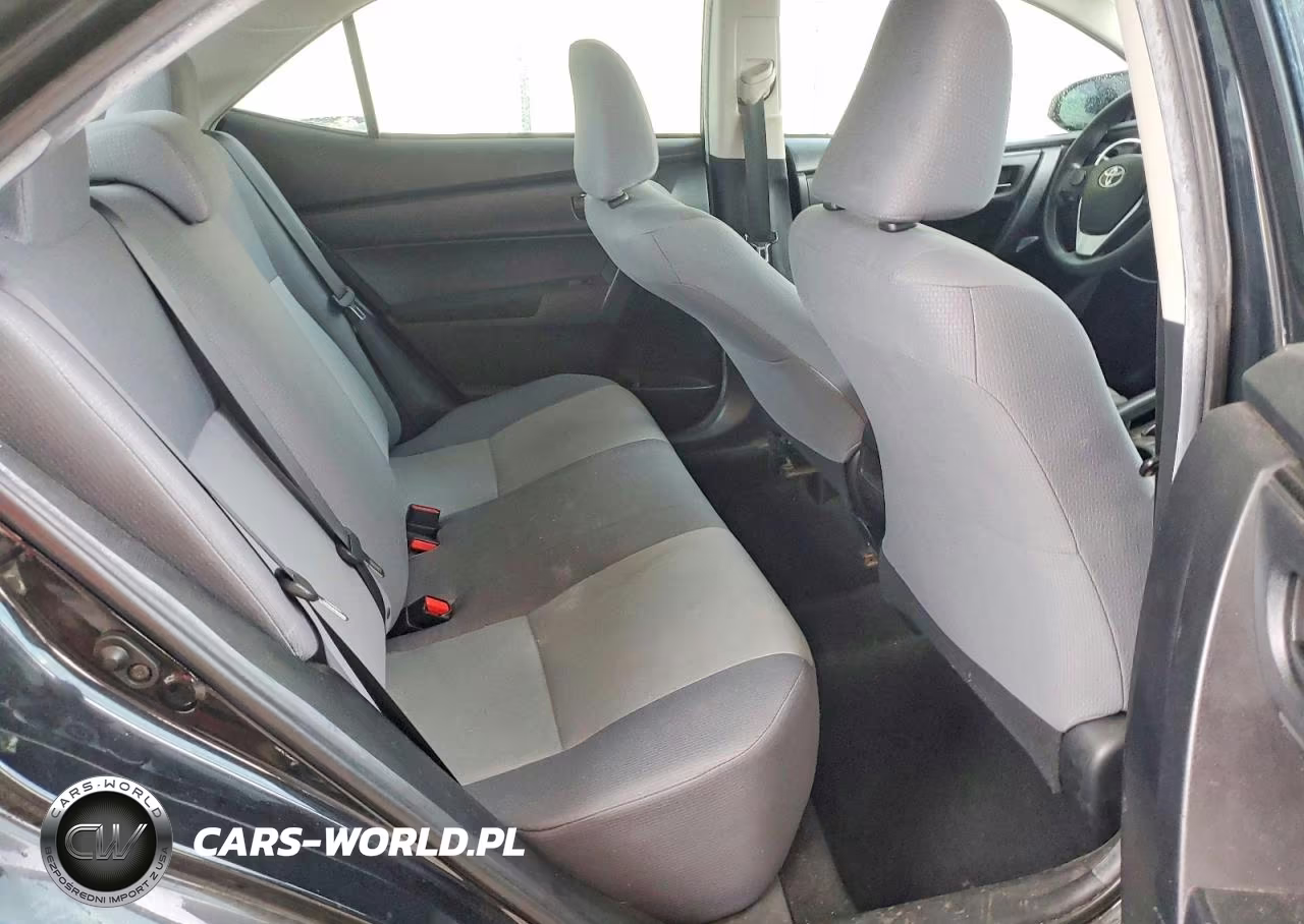 2018 Toyota Corolla L VIN:5YFBURHE2JP823327 - 10