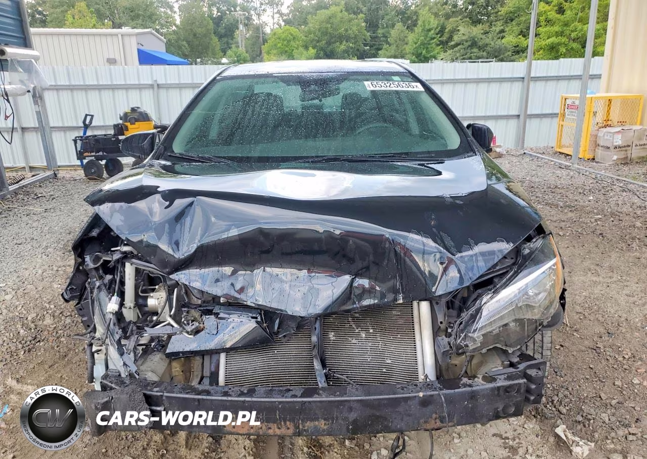 2018 Toyota Corolla L VIN:5YFBURHE2JP823327 - 5