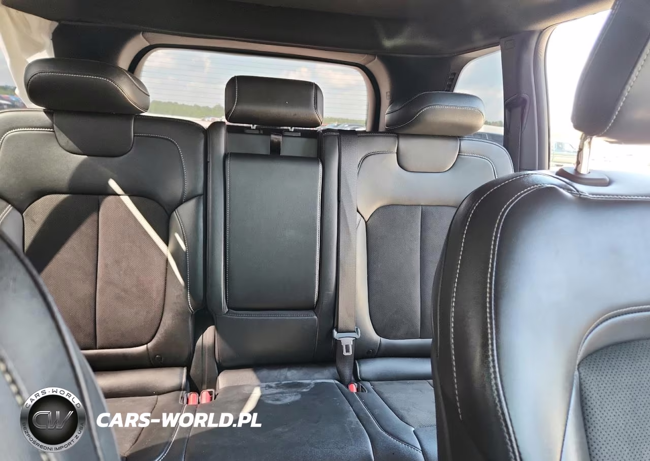 2023 Jeep Grand Cherokee Laredo VIN:1C4RJHAGXPC561135 - 10