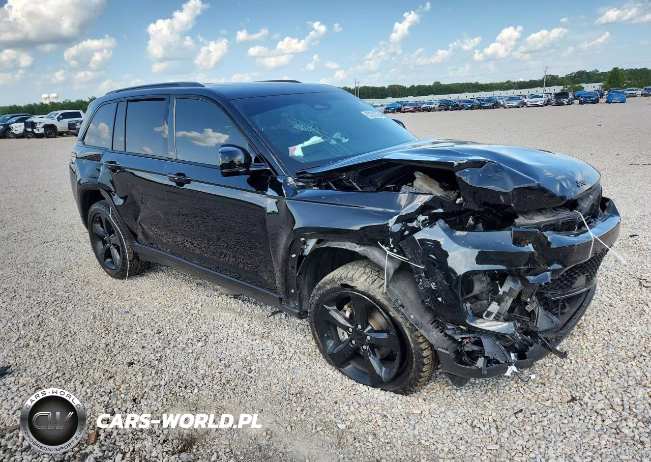 2023 Jeep Grand Cherokee Laredo VIN:1C4RJHAGXPC561135 - 4