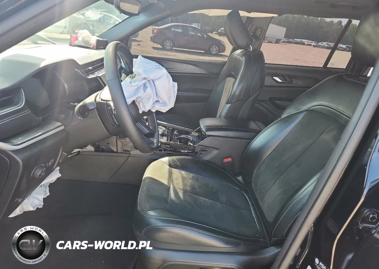 2023 Jeep Grand Cherokee Laredo VIN:1C4RJHAGXPC561135 - 7